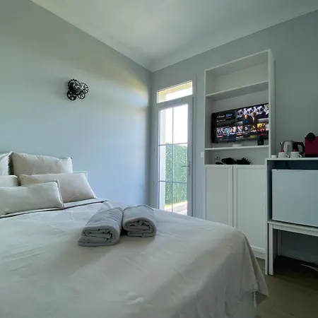 11m2 Piscine Privee Homestay Saint-Sulpice-de-Faleyrens
